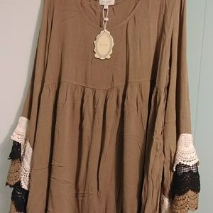 Velzera Ladies Tunic / Top with Bell Sleeves -New